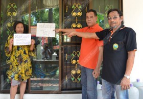 สุดทน! 2ปีโจรขึ้นบ้าน4ครั้ง เขียนป้ายประชด