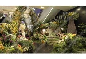 อลังการสวนสวรรค์-ประติมากรรมดอกไม้ ฉลอง 67 ปี ห้างเซ็นทรัล