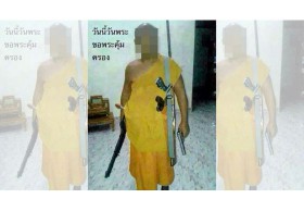 ฮือฮา! 'พระคุ้มครอง' หลวงพี่ขาบู๊ โชว์พกปืน 6 กระบอก