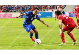 ปกเกล้า ซัดตูม!! 'ช้างศึก'บด'ญวน' 10 คน 1-0 ประเดิม 3 แต้ม