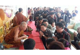 เอาจริงปราบโจร-จับแว้น ตร.ทำบุญใหญ่ เกจิดังสวดชยันโต