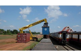 จีน ทดสอบระบบรางไทย ประเดิมขนยางพาราทางรถไฟไปแหลมฉบัง