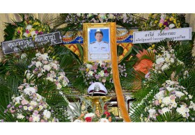 ตะลึง! รองสวป.สุพรรณฯสั่งเสียเมีย- ‘แอนนา รีส‘ ขอบวชชี
