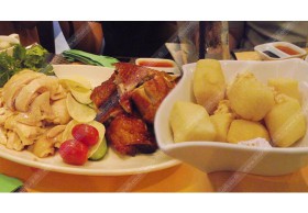 เคยไปกินรึยัง ? ข้าวมันไก่เจ้าดังแสนอร่อย 