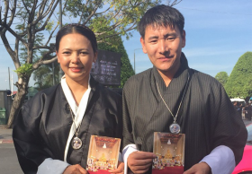 ชาวภูฏานเข้าสักการะพระบรมศพ