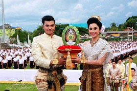 ราชภัฏนครฯ จัดพิธีสดุดีแสดงความอาลัยในหลวงรัชกาลที่ 9 และอัญเชิญตราพระลัญจกร สัญลักษณ์แห่งชาวราชภัฏฯ 